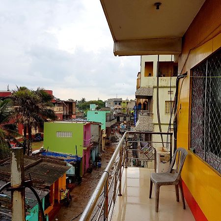 Hotel Swarg Puri Exterior foto